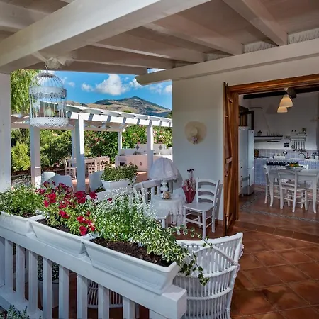 Nuova Intera Guidaloca Villa